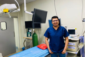 Gastroenterólogo y Endoscopista certificado